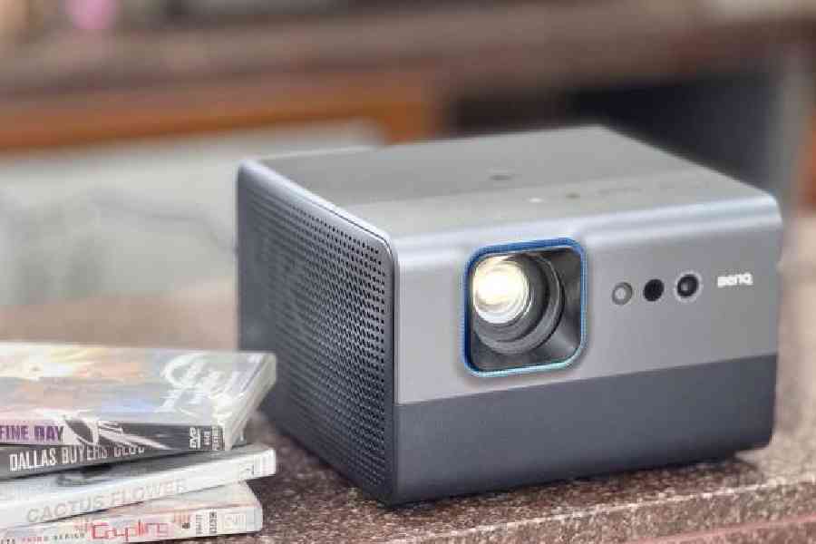 The GP520’s two 12W speakers deliver powerful sound. Connect speakers or headphones with Bluetooth 5.2, or enjoy 7.1-channel Dolby Atmos with 360 surround sound via HDMI 2.1