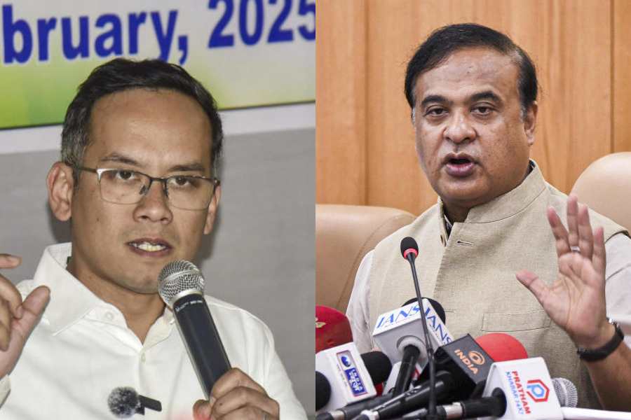 Gaurav Gogoi and (right) Himanta Biswa Sarma.