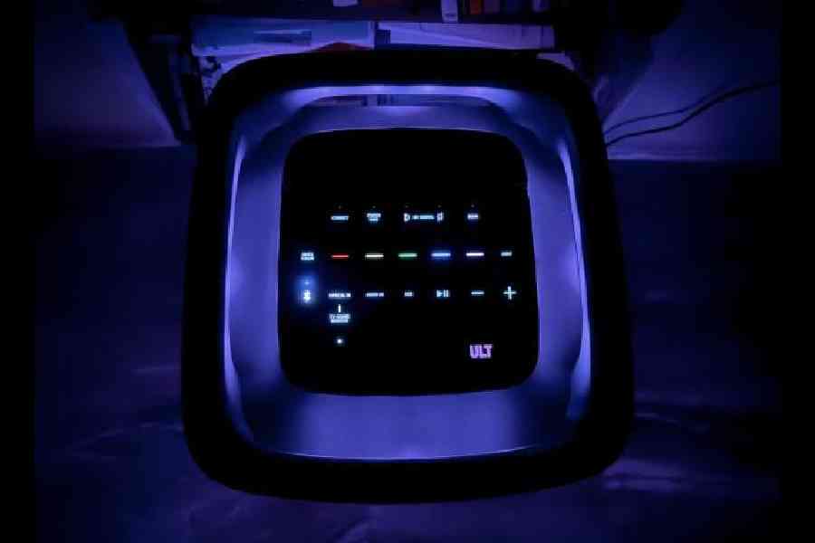 Link up to 100 compatible speakers to synchronise music and lighting through Party Connect