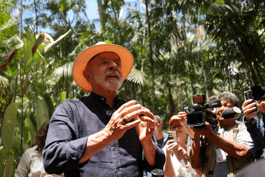 Brazilian President Luiz Inacio Lula da Silva visits the community of Nossa Senhora de Nazare, Ilha Grande, in Acara, Para, Brazil, November 3, 2025.