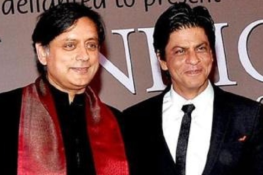 Shashi Tharoor, Shah Rukh Khan