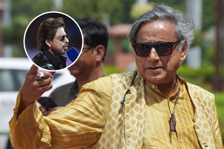 Shashi Tharoor, Shah Rukh Khan