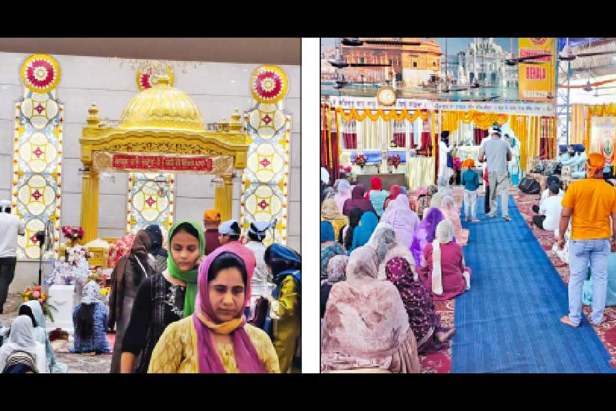 Guru Nanak Jayanti celebrations at Gurdwara Sant Kutiya in Bhowanipore and (right) Gurdwara Behala on Wednesday