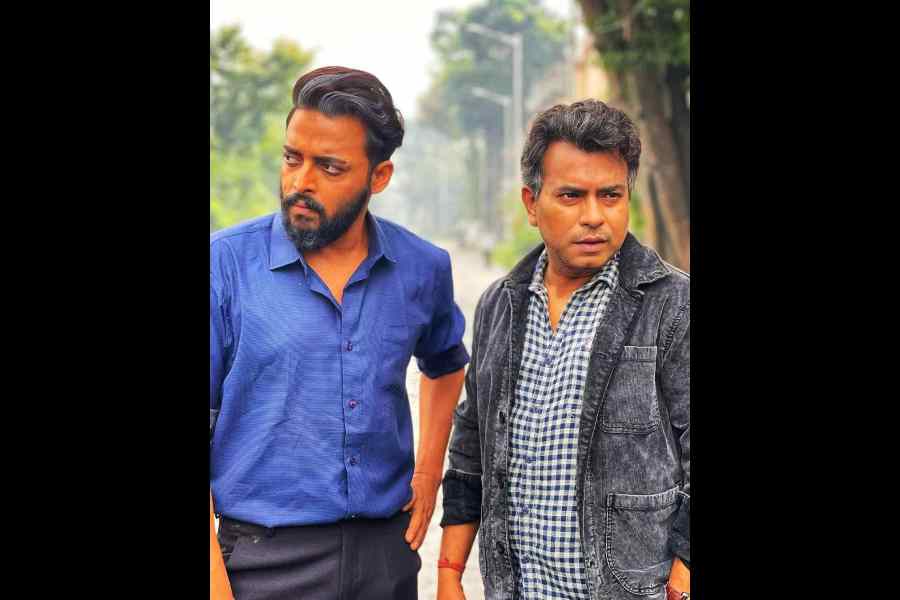 Saurav Das and Rudranil Ghosh