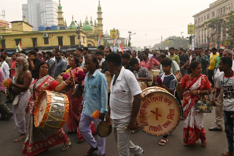 Protestors block Central Avenue on Tuesday afternoon.