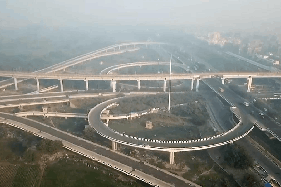 An aerial view of the Mayur Vihar area shrouded in smog, in New Delhi, Friday, Nov. 7, 2025.