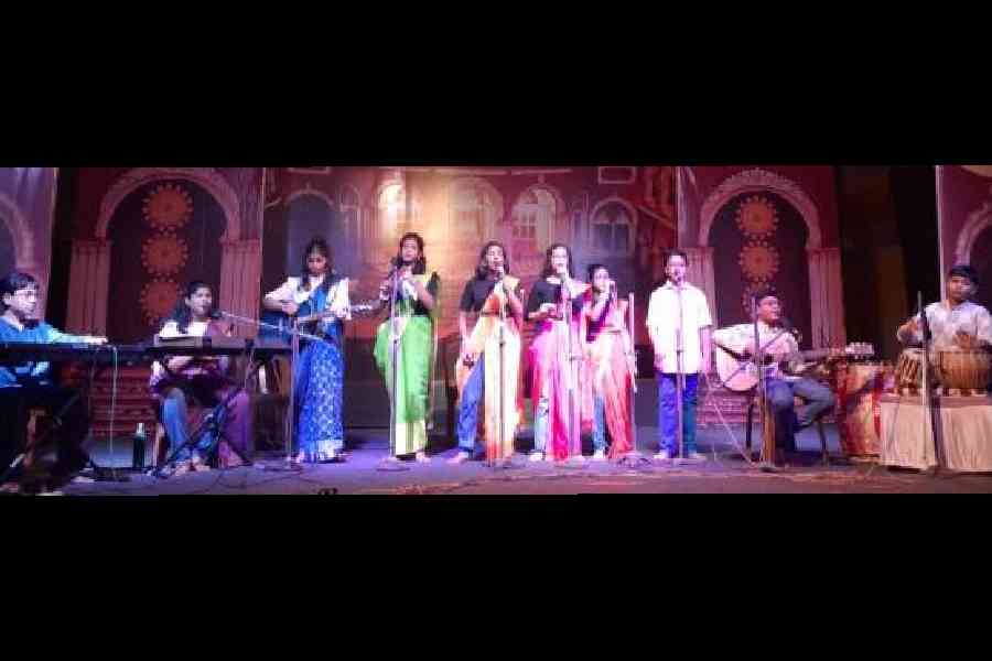 The kids’ band performs at AJ Block. (Shatadipta Bhattacharya)