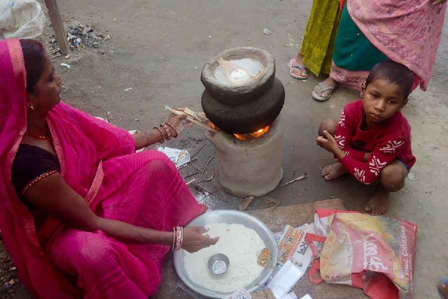 Bhakkha vendor at Parora in Bihar's Purnea district.