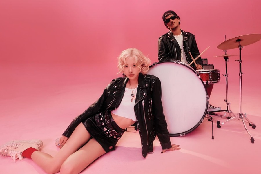 Blackpink member Rose with Bruno Mars