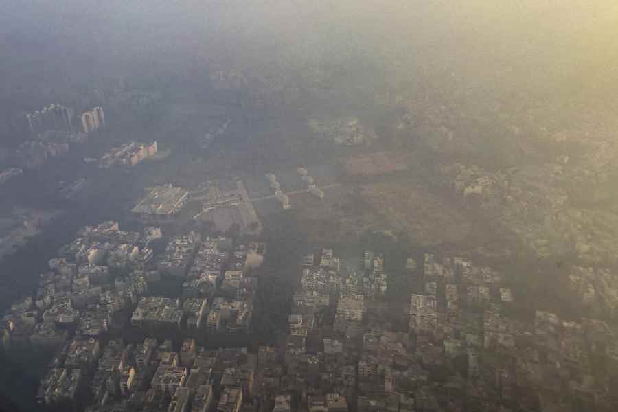 An aerial view of the city shrouded in smog, in New Delhi, Thursday, Nov. 6, 2025