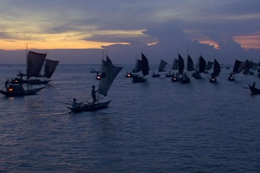 LIQUID EYE: A photo of the Padma by Goutam Ghose (inset)