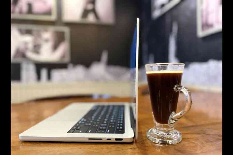 The M5’s speedy performance, especially in terms of real-world feel, will be much more noticeable if you’re coming from Intel-based Macs or M1 Mac