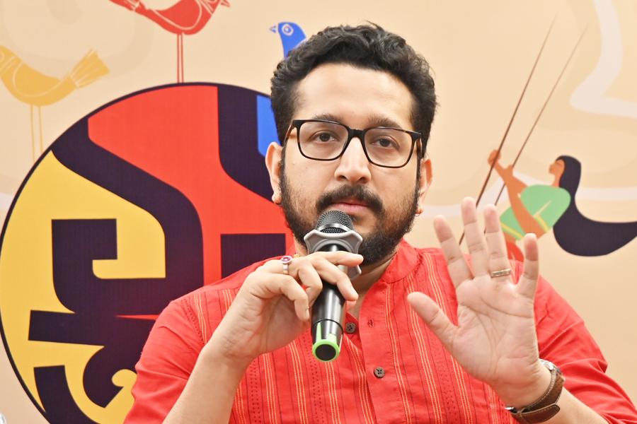 Parambrata Chattopadhyay at Apeejay Bangla Sahitya Utsob