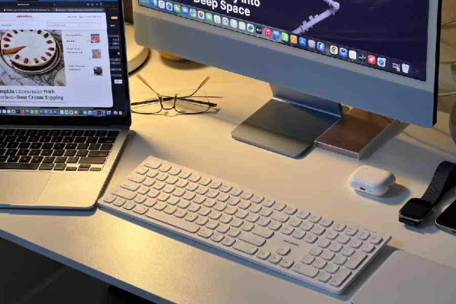 A good keyboard should have well-spaced keys that feel responsive and satisfying, something ALOGIC Echelon USB-C Rechargeable Wireless White Keyboard for mac OS offers.