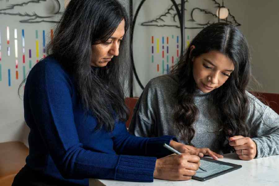 Kindle Translate can, at the moment, translate between English and Spanish, and from German to English.