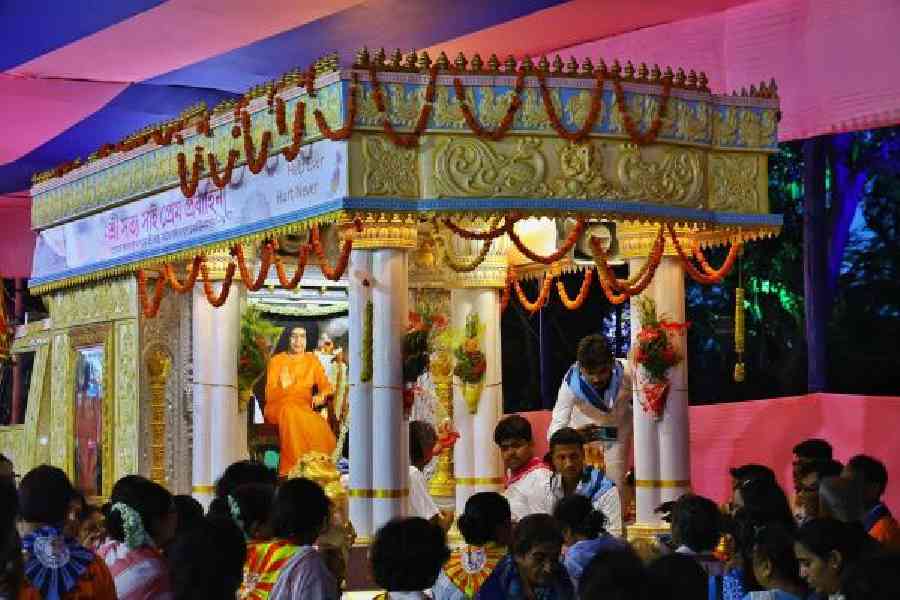 The Sathya Sai Baba chariot at Aikatan