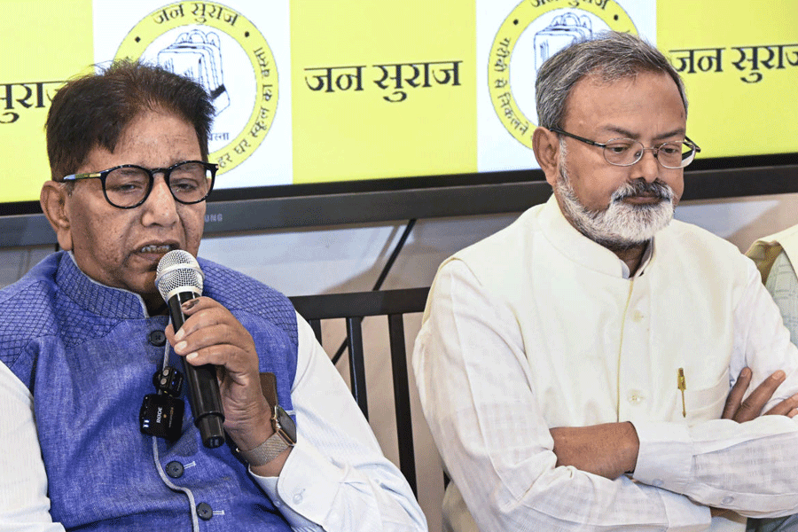 Jan Suraaj National President Uday Singh, left, with the party's Bihar chief Manoj Bharti during a press conference a day after the results of the state Assembly elections were announced, in Patna, Saturday, Nov. 15, 2025.