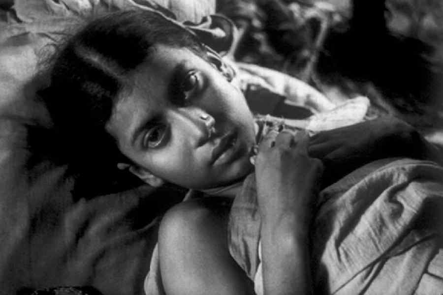 Uma Dasgupta (Durga), in bengali film Pather Panchali, directed by Satyajit Ray.