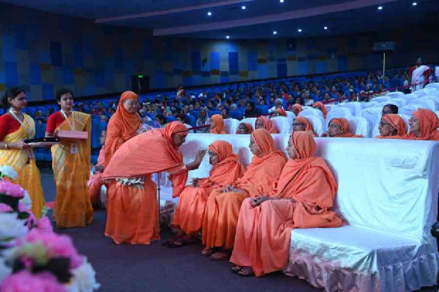 Some of the revered Matajis being felicitated during the inaugural session of the 75th anniversary celebrations of Ramakrishna Sarada Mission Matri Bhavan at Nazrul Mancha on Sunday. Pictures by Bishwarup Dutta