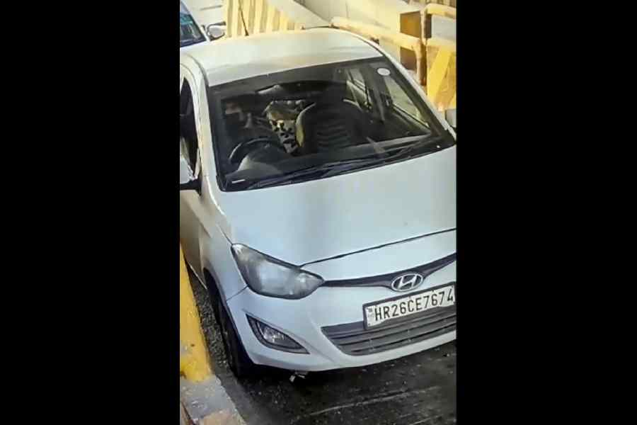 The Hyundai i20 involved in the Red Fort blast seen in CCTV footage earlier on November 10.