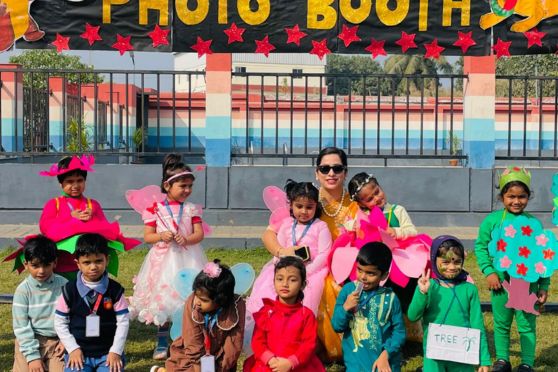 The aroma of delicious food and a spirited dance arena added to the exuberant environment. Students swayed to cheerful rhythms while teachers and children bonded over shared moments of festivity. The day stood out as a glowing tribute to childhood, filled with joy, enrichment and togetherness.