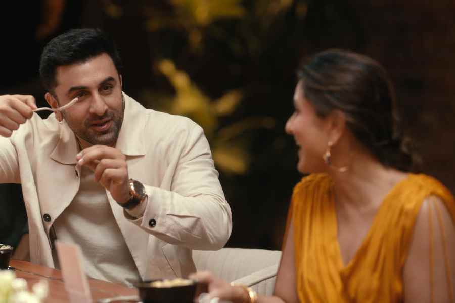 Ranbir Kapoor with Kareena Kapoor Khan on Dining with the Kapoors, streaming on Netflix from November 21 