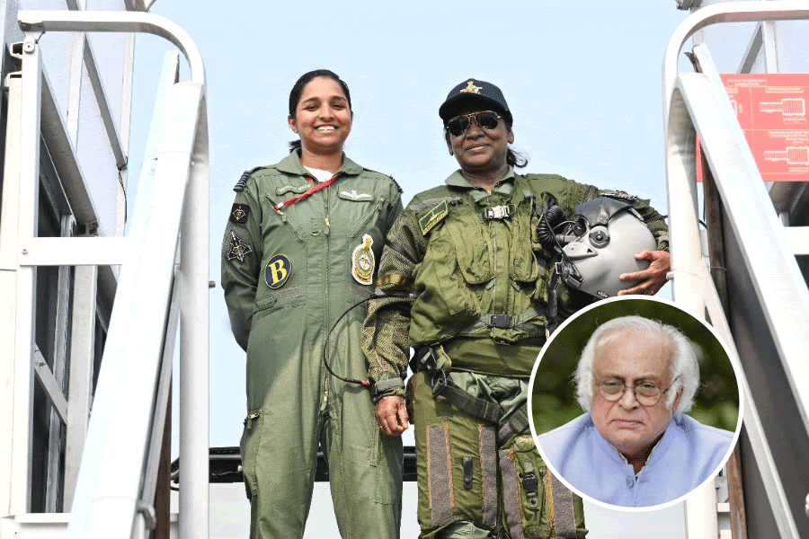 President Droupadi Murmu with Squadron Leader Shivangi Singh, India’s first woman Rafale pilot who Pakistani social media accounts had claimed had been captured, at the Indian Air Force Station in Haryana's Ambala on 29 October.