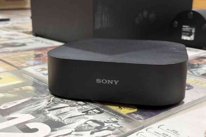 Front and rear speakers connect wirelessly for fewer wires and easy setup. This box unifies the satellite speakers