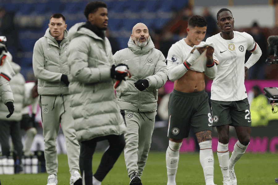 Chelsea manager Enzo Maresca celebrates after the match.