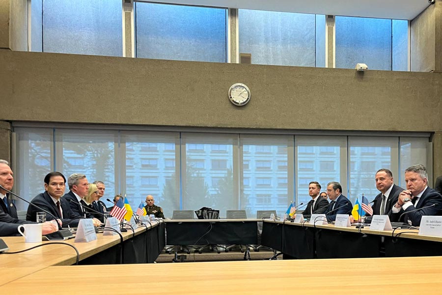 U.S. Special Envoy Steve Witkoff, U.S. Secretary of State Marco Rubio, U.S. Army Secretary Daniel Driscoll and Head of the Office of the President of Ukraine Andriy Yermak sit before closed-door talks on ending Russia's war in Ukraine, at the U.S. Mission in Geneva, Switzerland, November 23, 2025.
