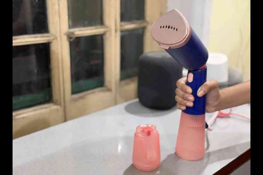 The Philips handheld steamer 5000 comes with a 120ml and an additional 200ml detachable water tank.  Pictures: Mathures Paul 