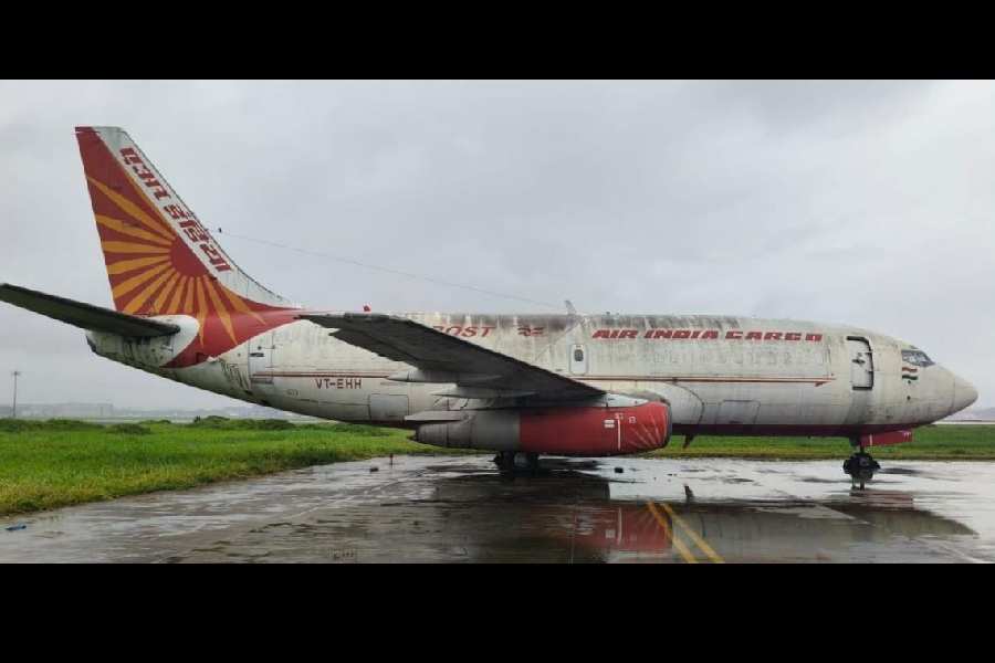 The Boeing B737-200 at Calcutta airport before the aircraft was sold