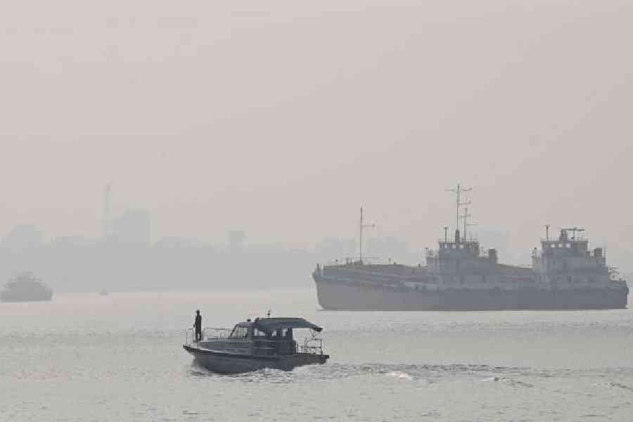 A blanket of haze over the Hooghly on Tuesday afternoon. Picture by Sanat Kr Sinha