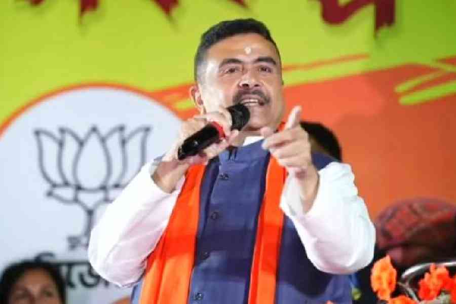 Suvendu Adhikari addresses a public meeting at Sainthia in Birbhum district on Tuesday. Picture by Amarnath Dutta