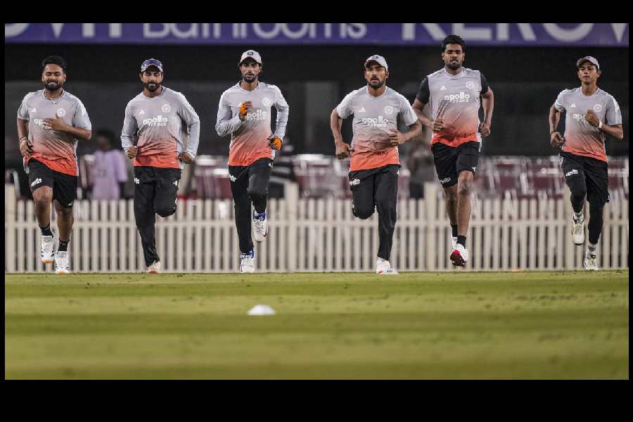 (From left) Rishabh Pant, Ravindra Jadeja, Tilak Varma, Dhruv Jurel, Harshit Rana and Yashasvi Jaiswal warm up in Ranchi on Friday.