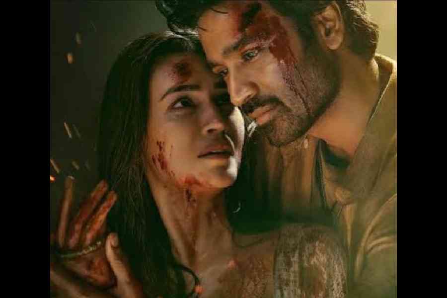 Kriti Sanon and Dhanush in Tere Ishk Mein, now playing in cinemas