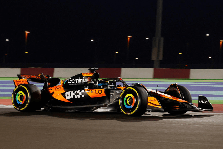 McLaren's Oscar Piastri in action during the sprint race, November 29, 2025.