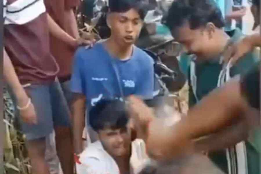 Rahul Islam being kicked by a member of the mob in Odisha’s Ranipada village on November 24