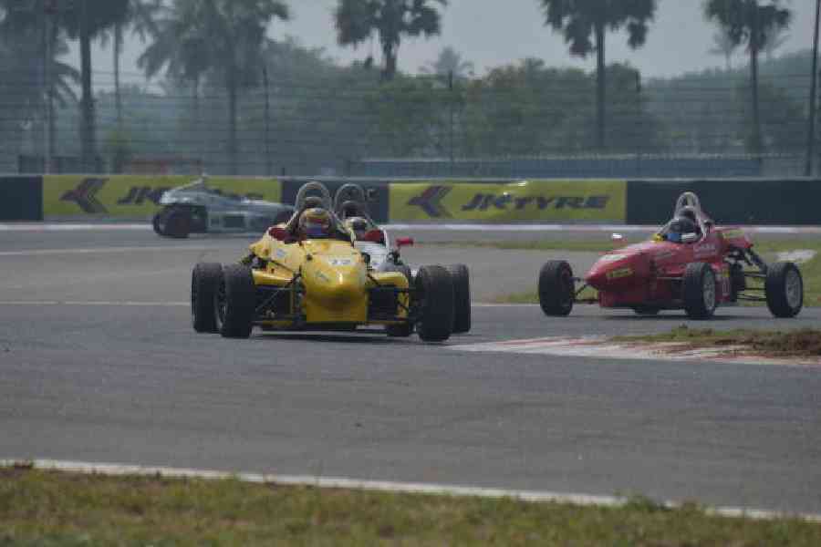 The LGB Formula 4 races ran tight