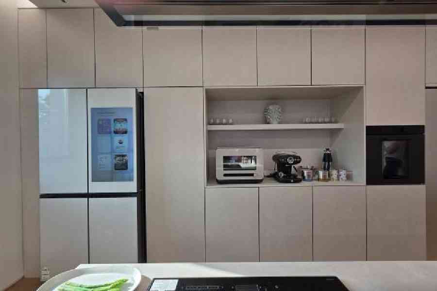 Samsung AI Home is built on experiences that are cohesive across categories. Galaxy AI, on your devices and wearables fuels on-the-go productivity and wellness, Vision AI brings natural language interaction and smart recommendations to your TV, and Bespoke AI appliances take the guesswork out of household chores