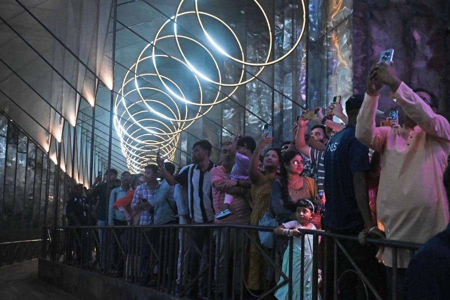 In Dum Dum, three pandals stand out this Puja for their thought-provoking concepts and dazzling execution, inviting visitors to step into spaces where art, symbolism and reflection meet celebration