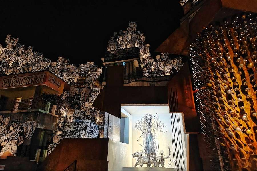 With ‘Three Conditions Three’, layered arches and motifs create a dialogue about choices, destiny and the passage of life