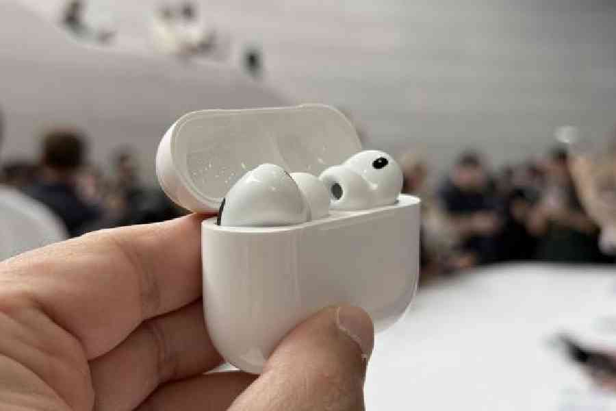 With AirPods Pro 3, you can monitor heart rate. Picture: Mathures Paul