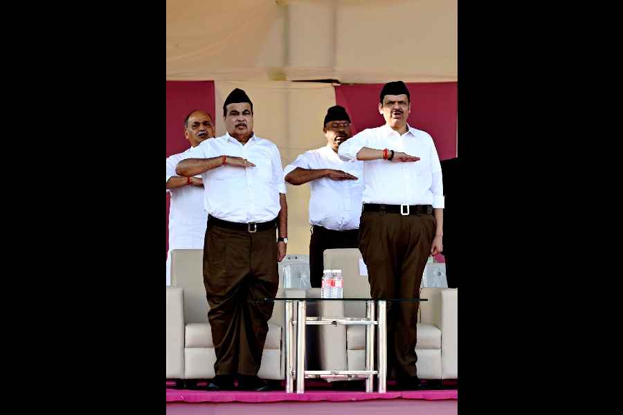 Union Minister Nitin Gadkari and Maharashtra Chief Minister Devendra Fadnavis during ‘Rashtriya Swayamsevak Sangh Vijayadashami Utsav 2025’ in Nagpur, Maharashtra.