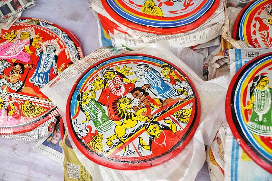 At Lake Market, vendors lined their stalls with earthen Lakshmi patachitra, bajra (boats made from banana stems), dhan (grains of rice), and colourful idols of Goddess Lakshmi