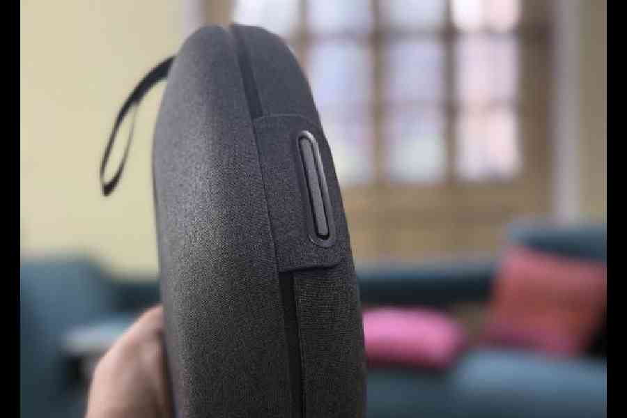 The carrying case features a magnetic closure instead of the zipper design, making opening and closing quicker and easier than ever