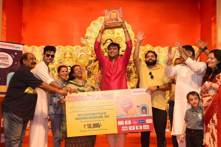 Best Eco-Friendly Puja award went to Active Acres Apartment Owners Association