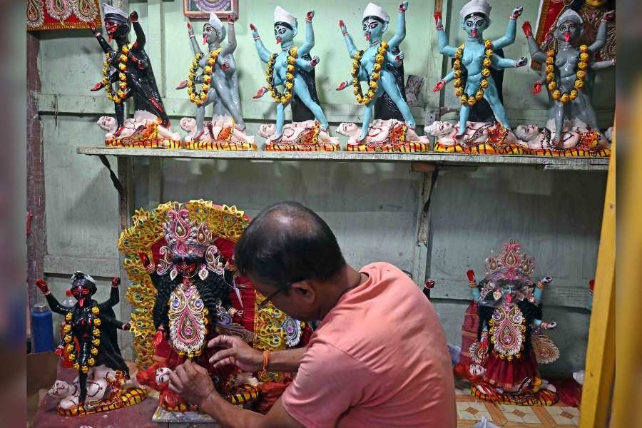 An artist puts the final touches