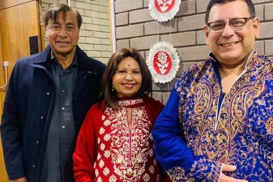 Lakshmi Mittal (left), executive chairman of ArcelorMittal, with other community members at a previous year's celebration