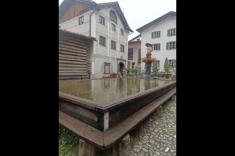 The well at Valendas is a wooden fountain, considered the largest in Europe, that can hold up to 15,000 litres of water